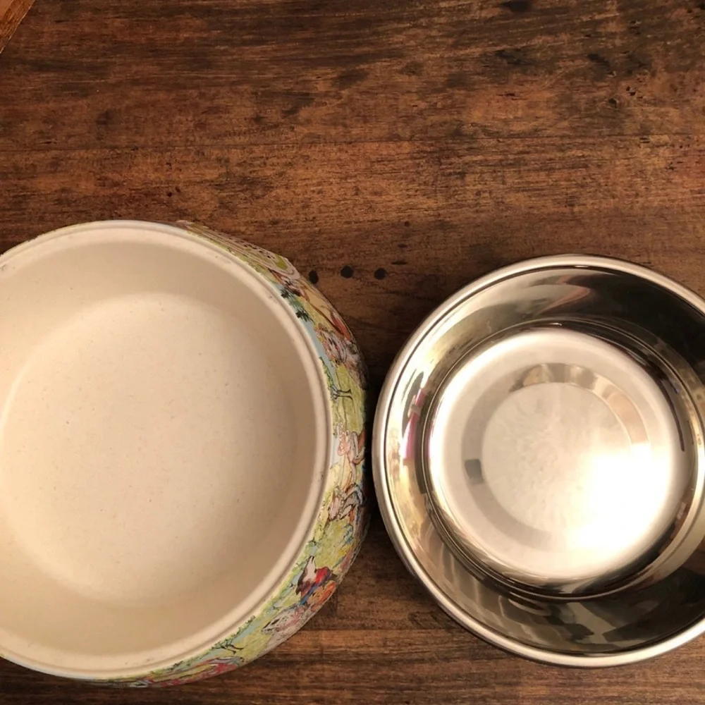 NWT Bamboo Fiber Dog Bowl w/ Stainless Bowl, Non Skid, Peace Love Treats Design